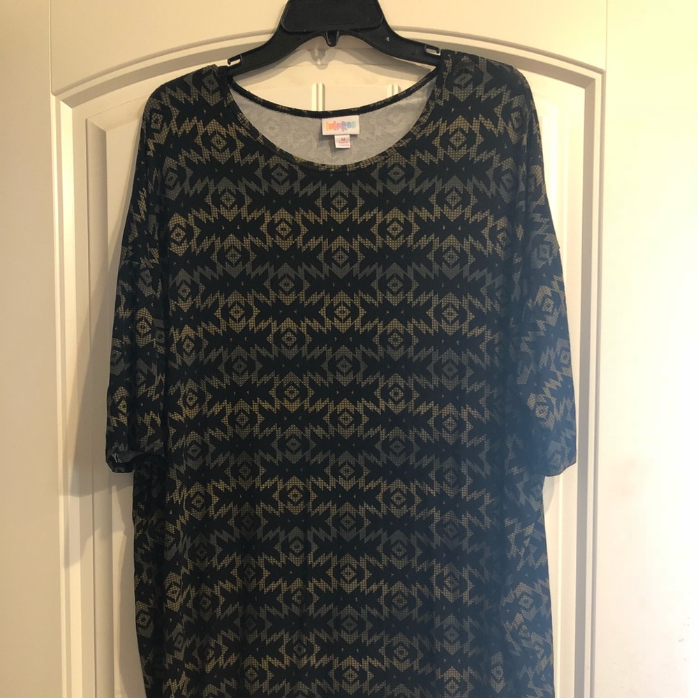 Lularoe Medium Irma. Very soft! Only worn 1 time.